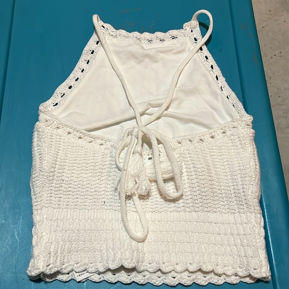 Hollister lined knit white halter top size extra small - Picture 3 of 4